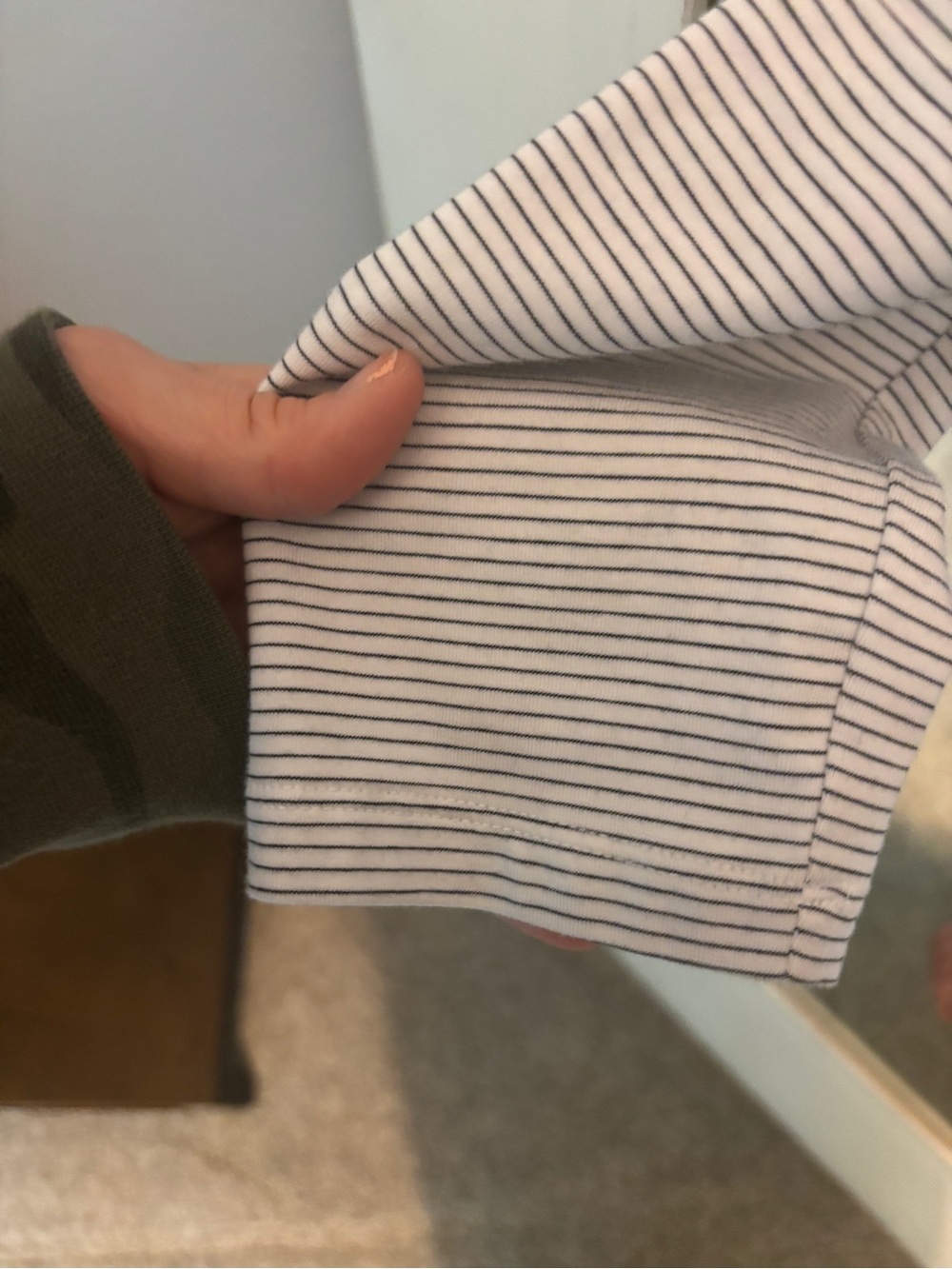 Athleta Essential V Neck Long Sleeve Tee in Arden Stripe - size M - Picture 5 of 7